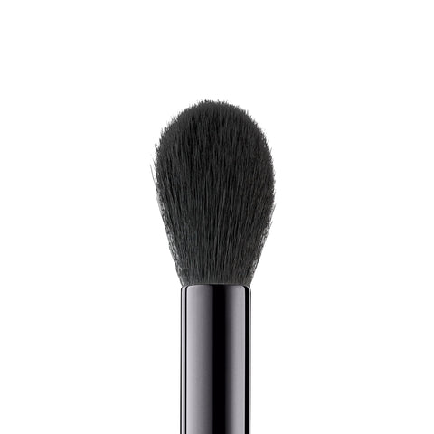 e.l.f. Highlighting Brush, Vegan Makeup Tool, For an Illuminating Glow, Flawlessly Blends & Contours